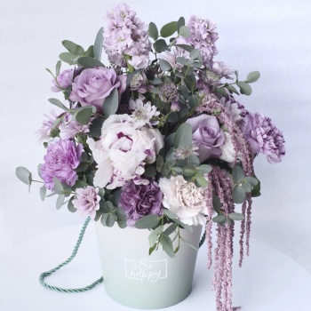 Шляпная коробка с цветами "Маленькое чудо"