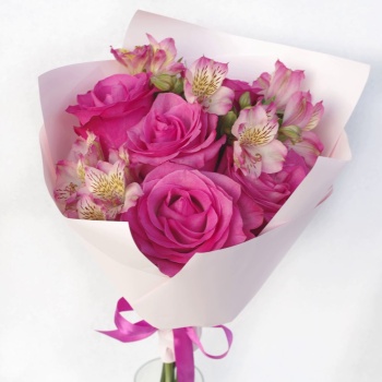 Букет " Малиновый дуэт"