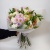 Букет весенний с розами и альстромериями